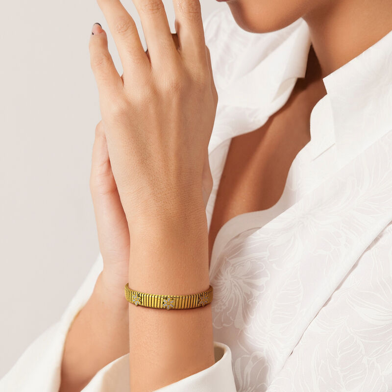 Cubic Zirconia Omega Flower Bracelet in Gold Plated image number null